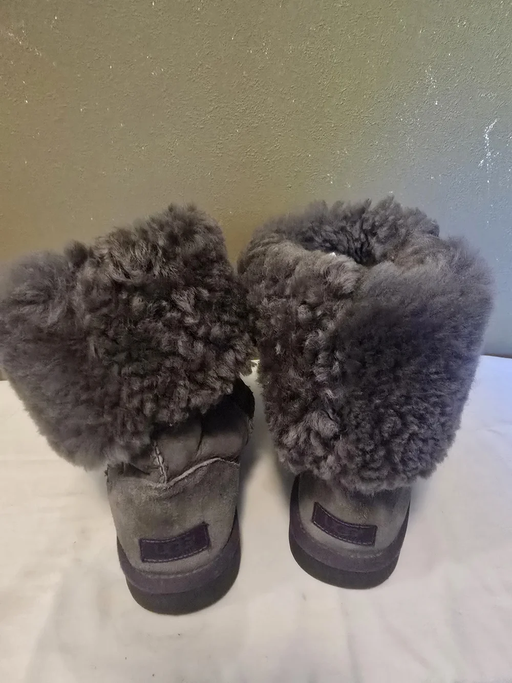 Tall Suede Winter Boots in Dark Gray Size 8